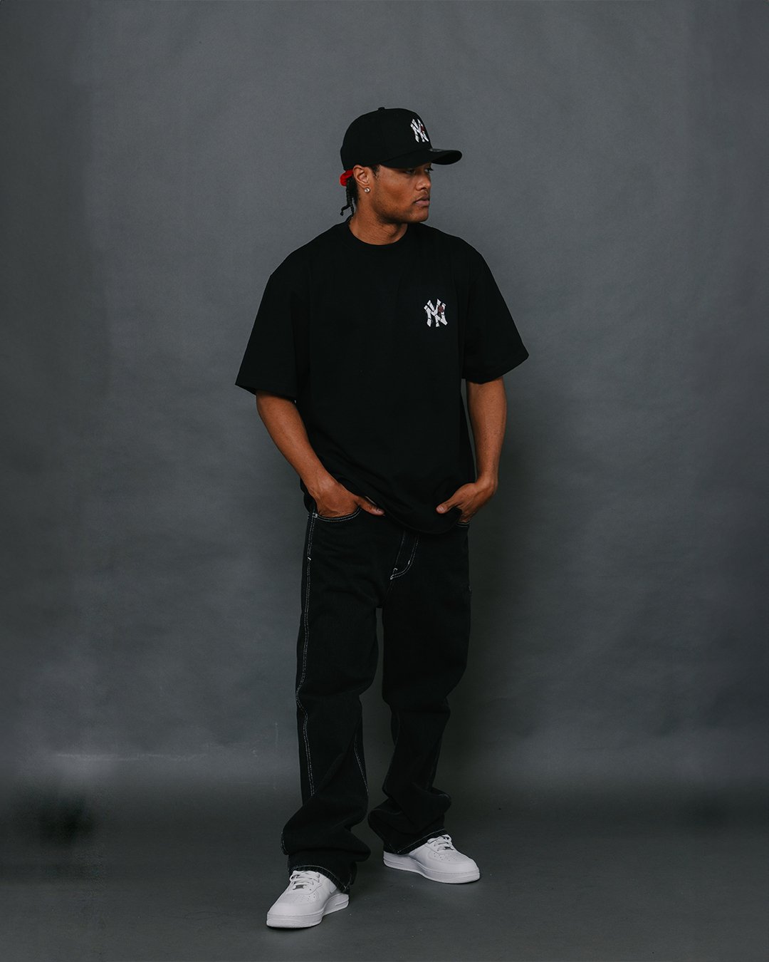 NY City Rose Black Tee - trainofthoughtcollective