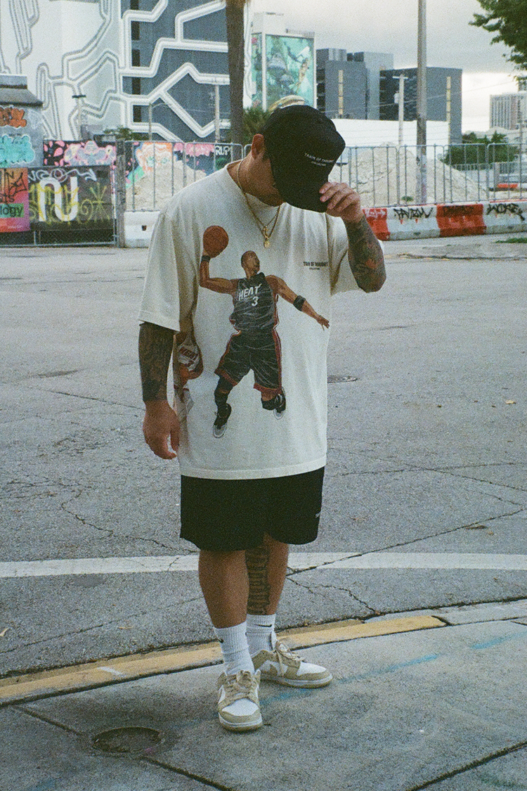 TRIPSHION Cheese Toast グラフィック Tシャツ 8colors The Flash Oversized Cream Tee – trainofthoughtcollective