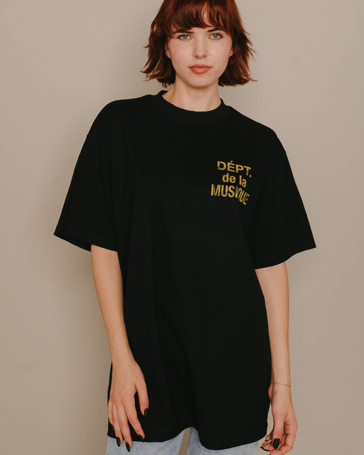 Dept. de la Musique Black Tee - trainofthoughtcollective