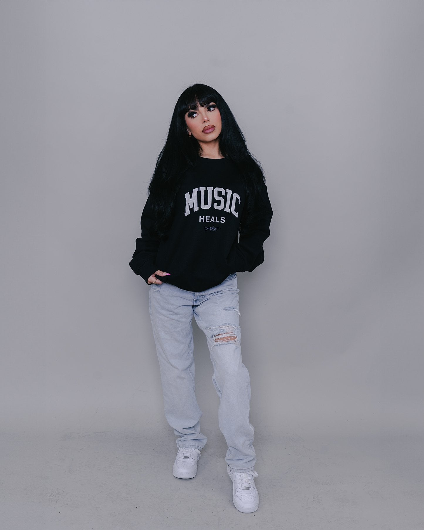 Music Heals Crewneck Black Sweatshirt - trainofthoughtcollective